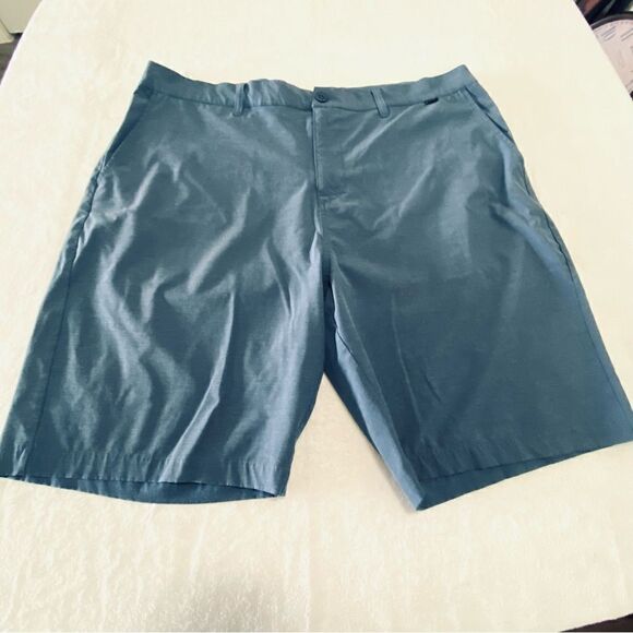 TRAVIS MATHEW SHORTS - Picture 2 of 8
